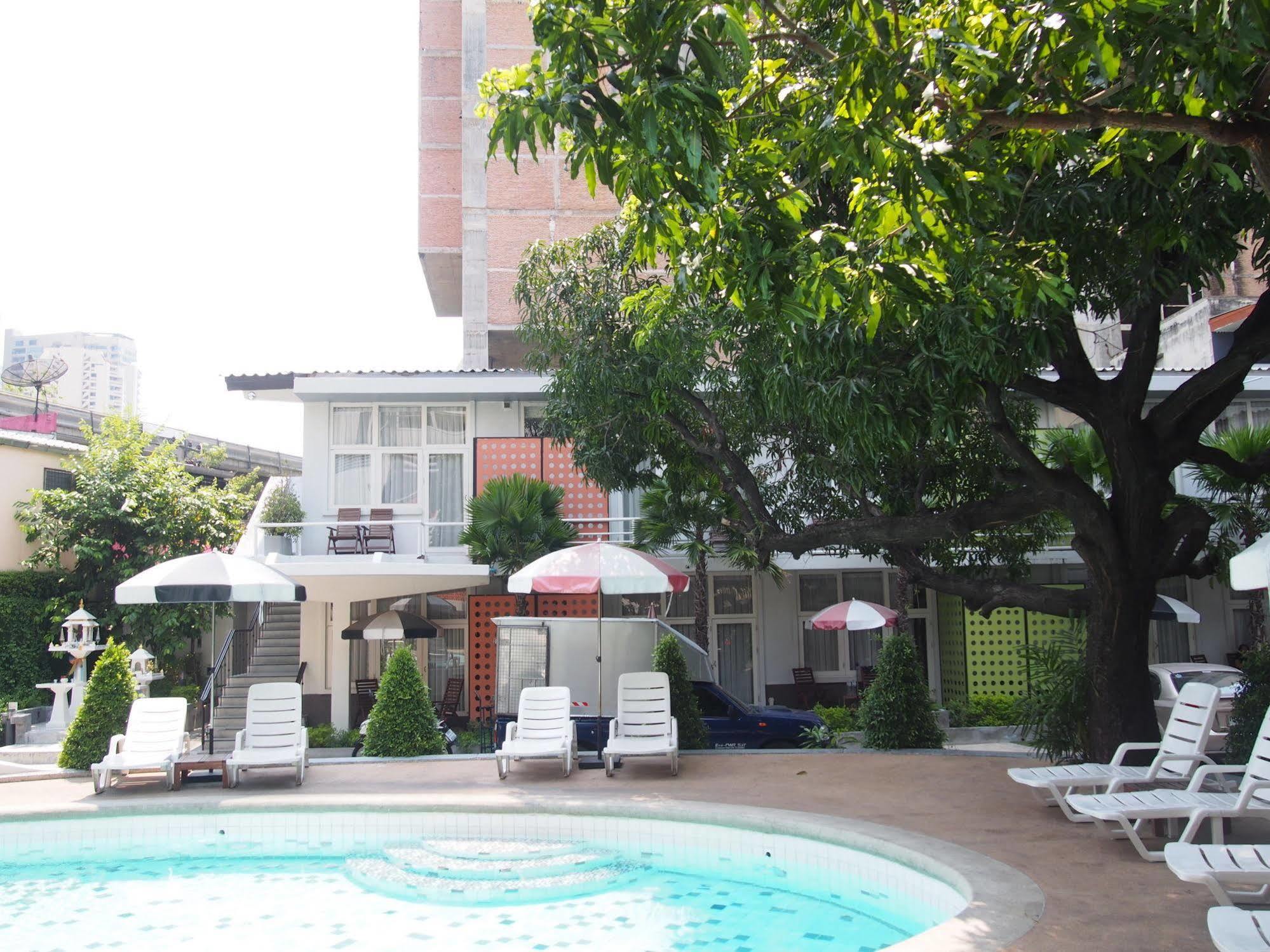 Retroasis Hotel Bangkok Eksteriør billede
